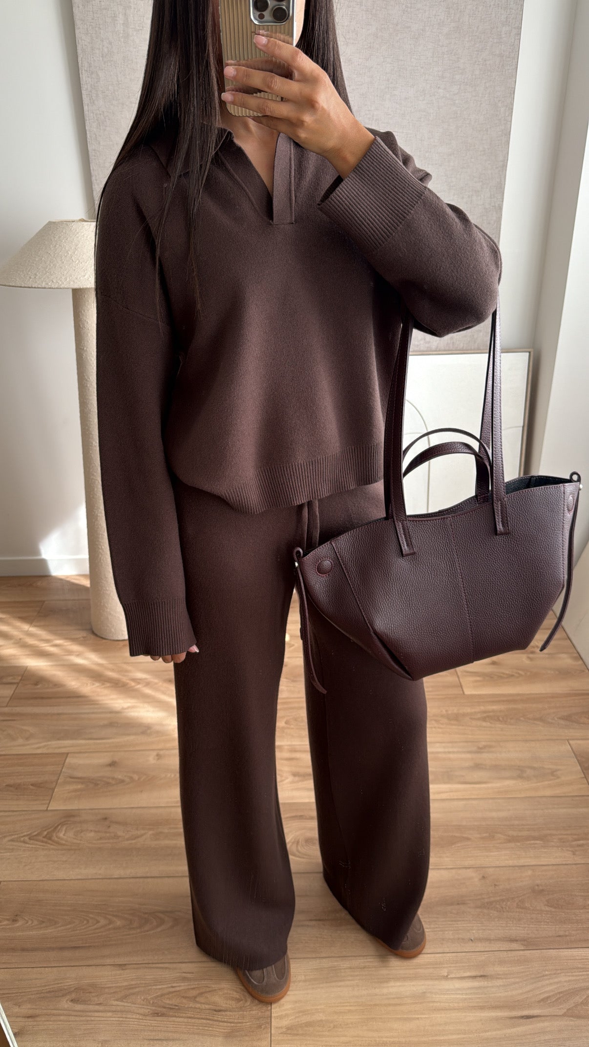 Dark maroon/burgundy leather handbag