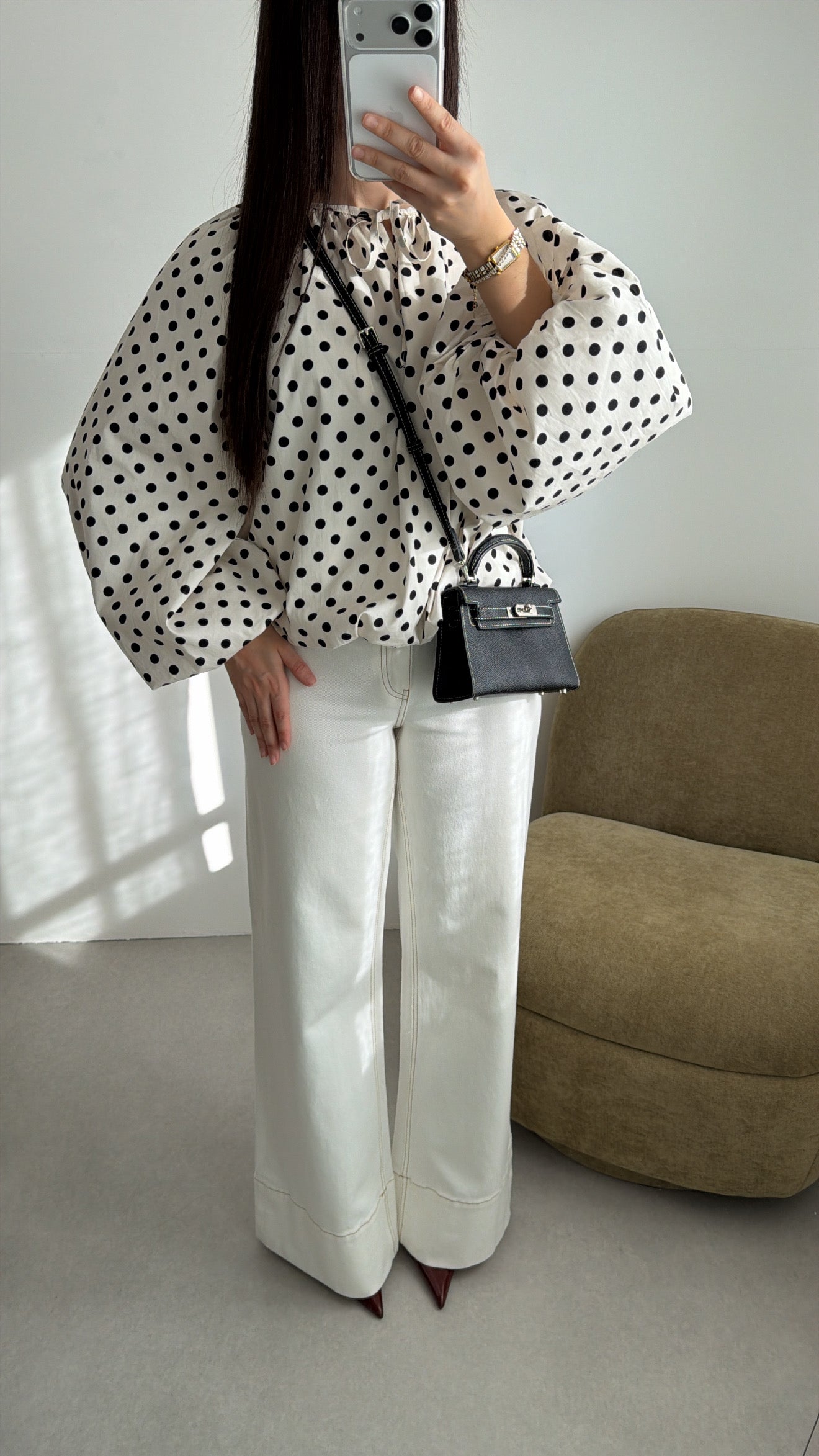 Blouse bouffante à motifs pois