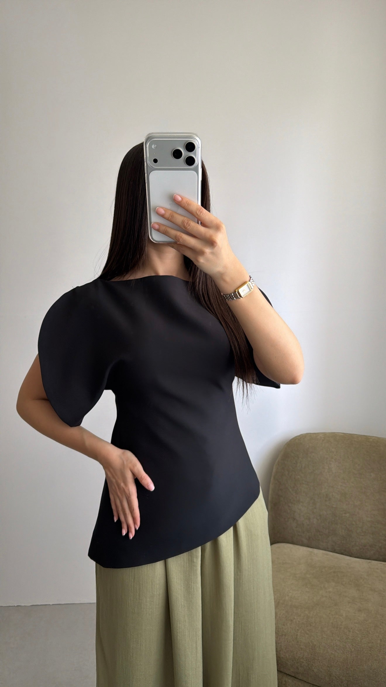 Yellow cinched-waist T-shirt