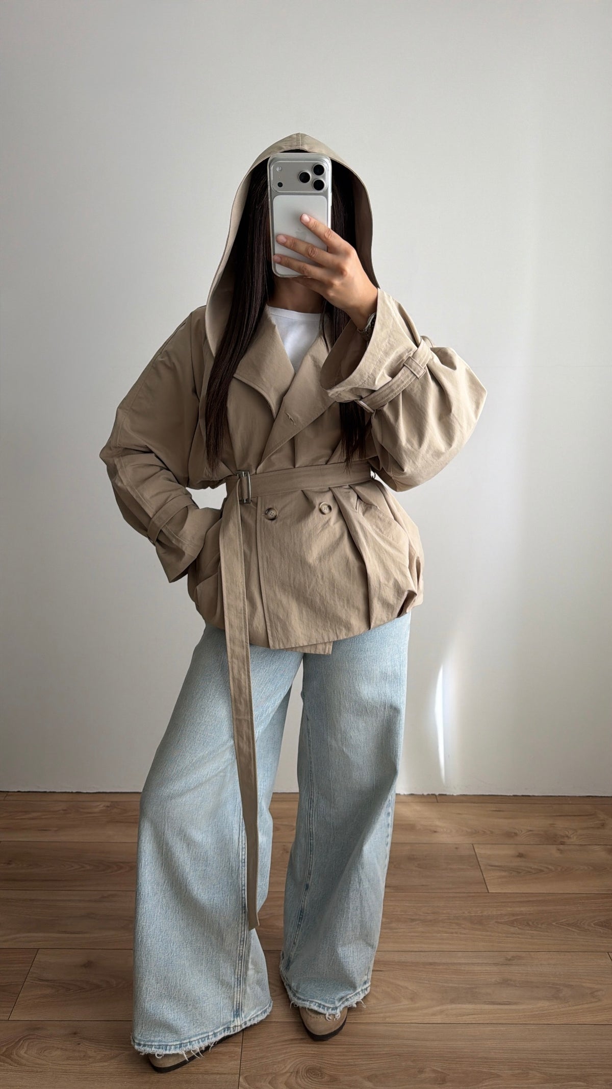 Beiger übergroßer Trenchcoat