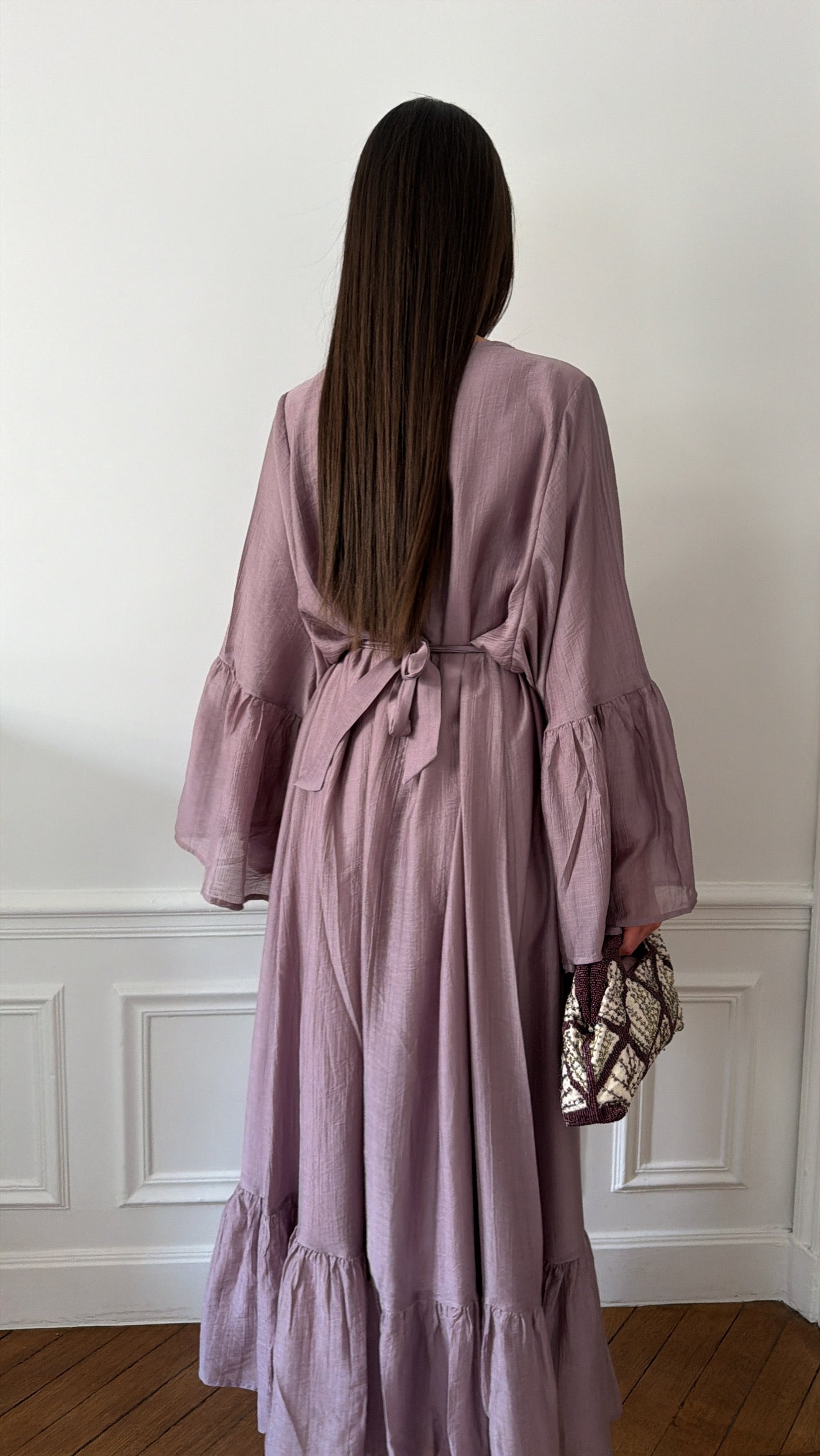 Fitted and voluminous maxi dress