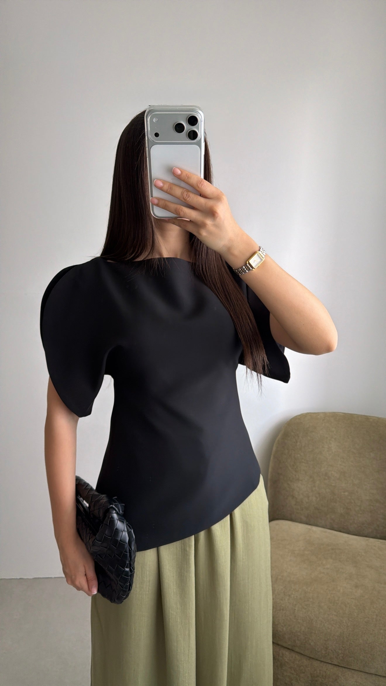 Yellow cinched-waist T-shirt