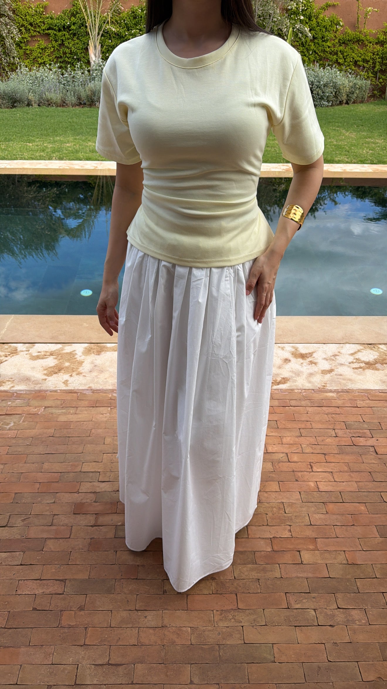 Yellow cinched-waist T-shirt