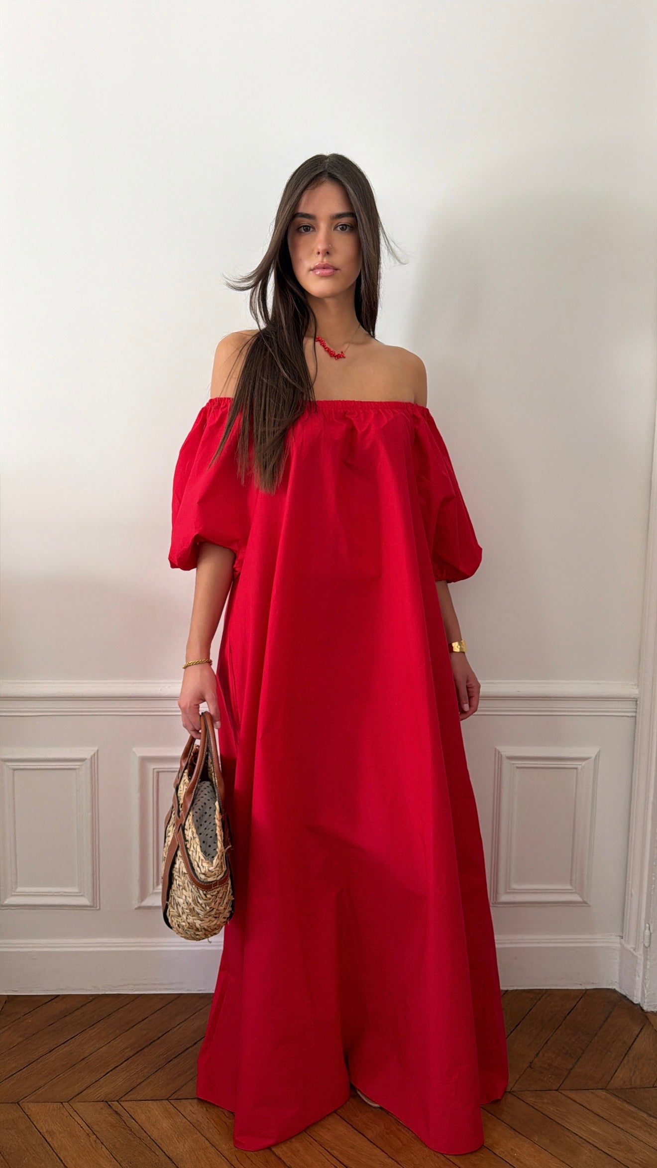 Fitted and voluminous maxi dress