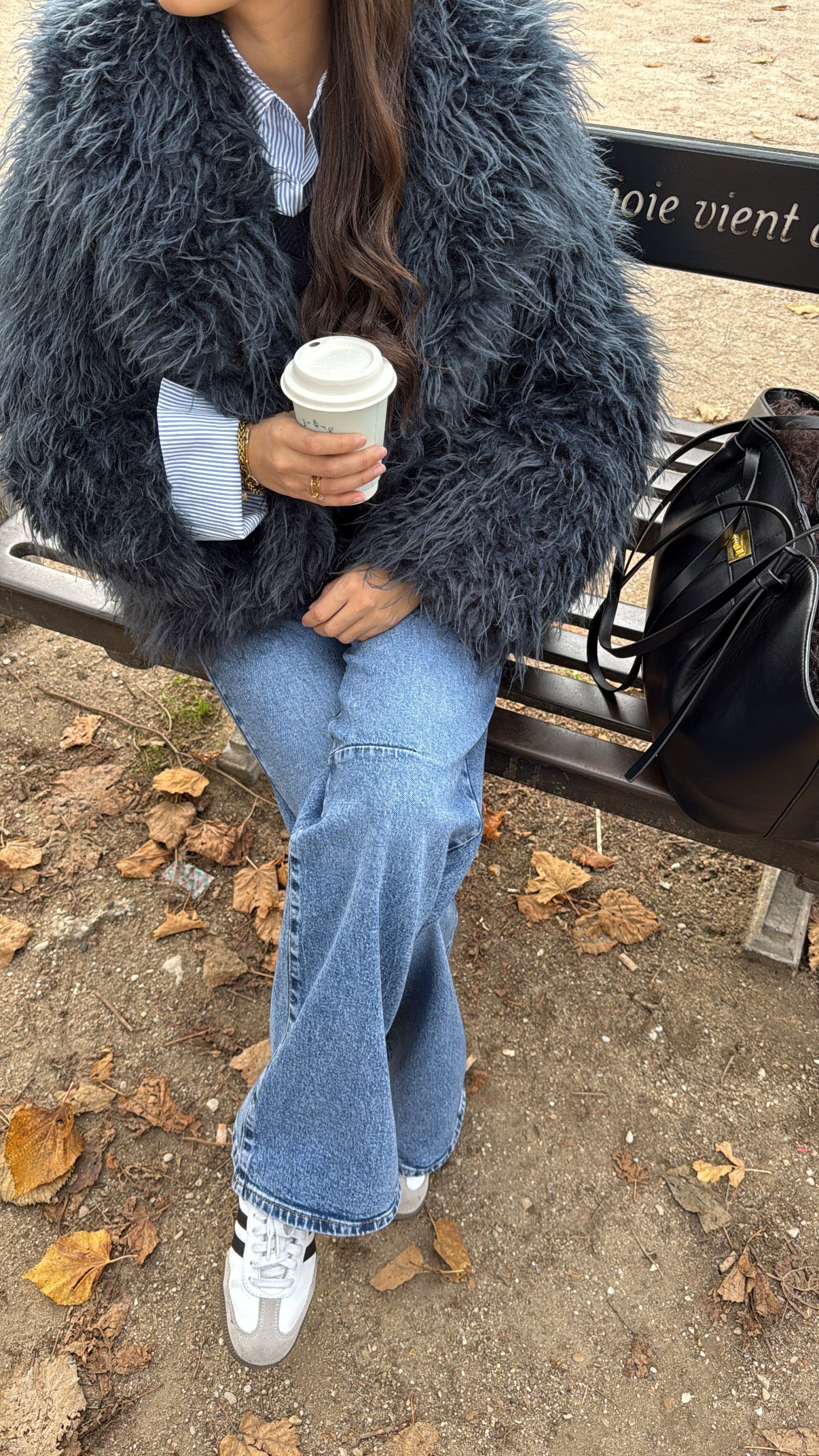 Veste en fausse fourrure [bleu]