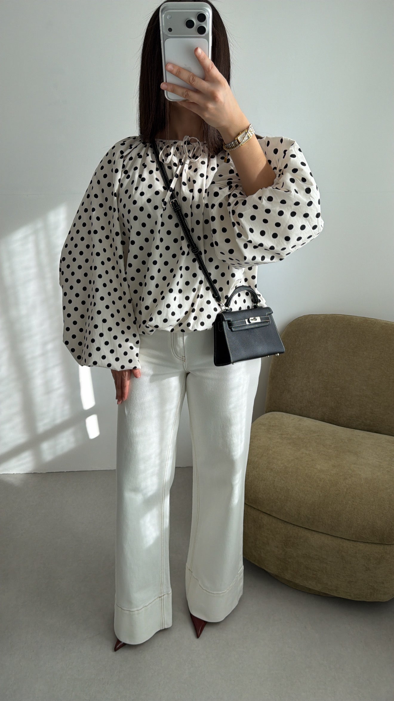 Blouse bouffante à motifs pois