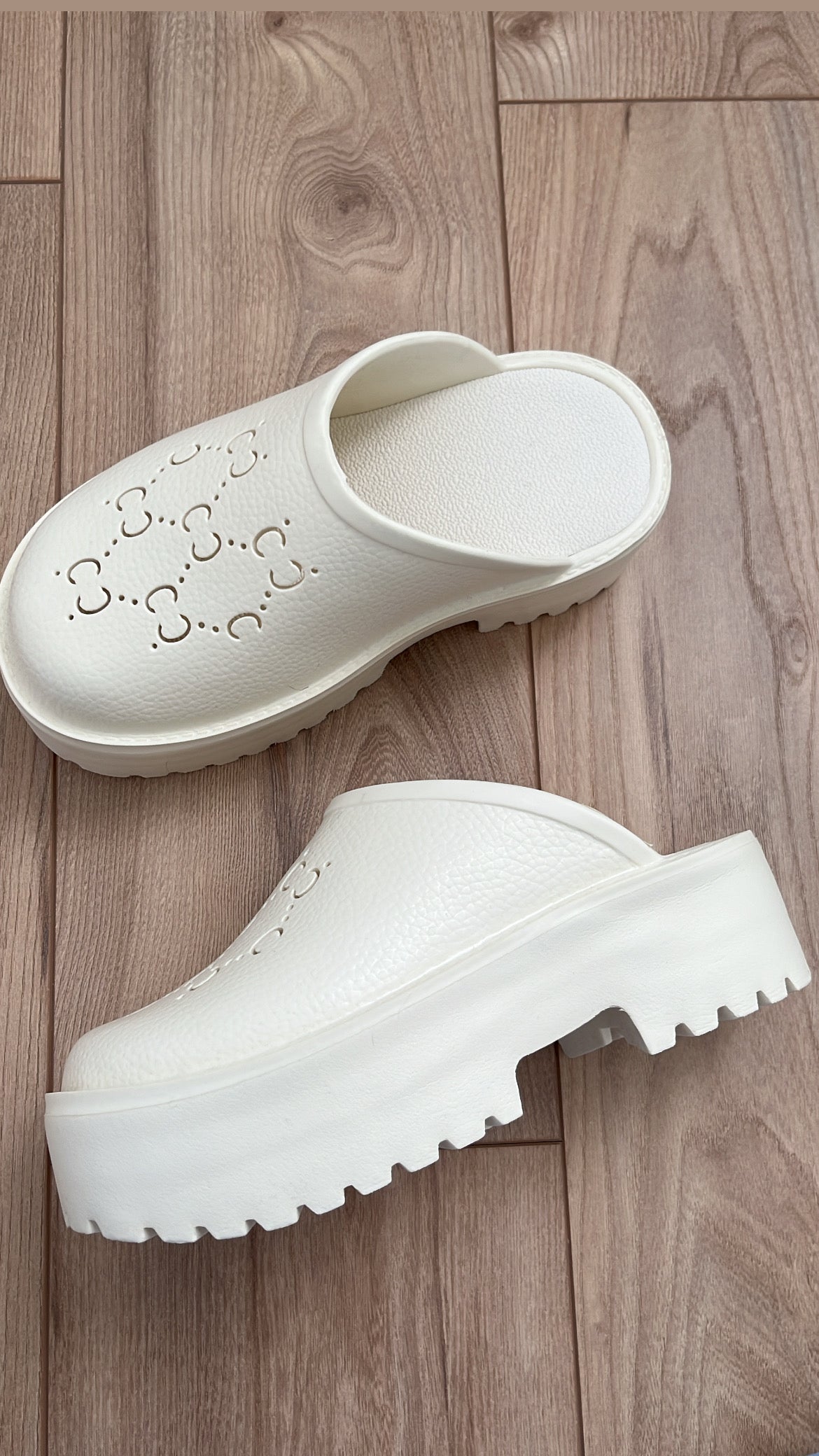 Beige cream wedge clog