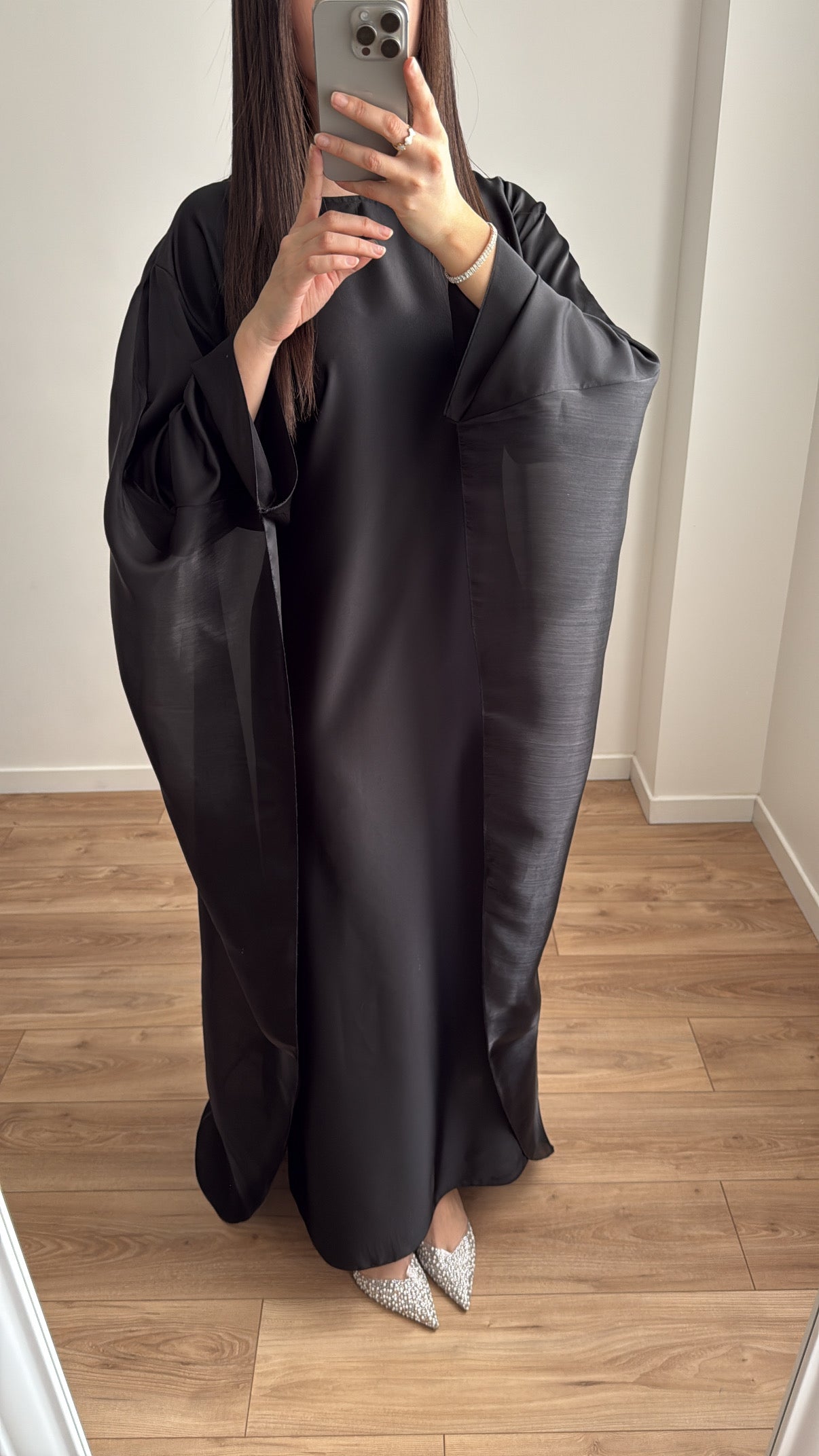 Longue robe à cape [ noir ]