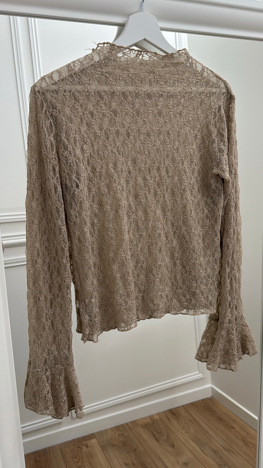 Lace top [dark beige]