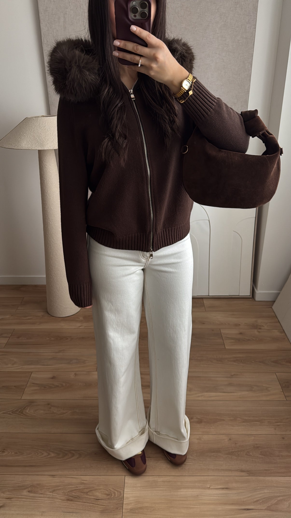 Gilet en maille avec col en fausse fourrure [marron]