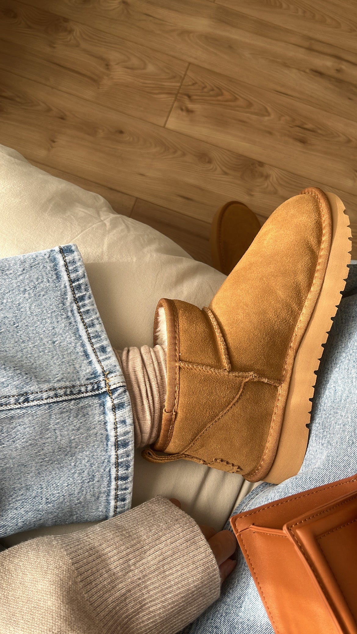 Leather fur-lined ankle boots [camel]