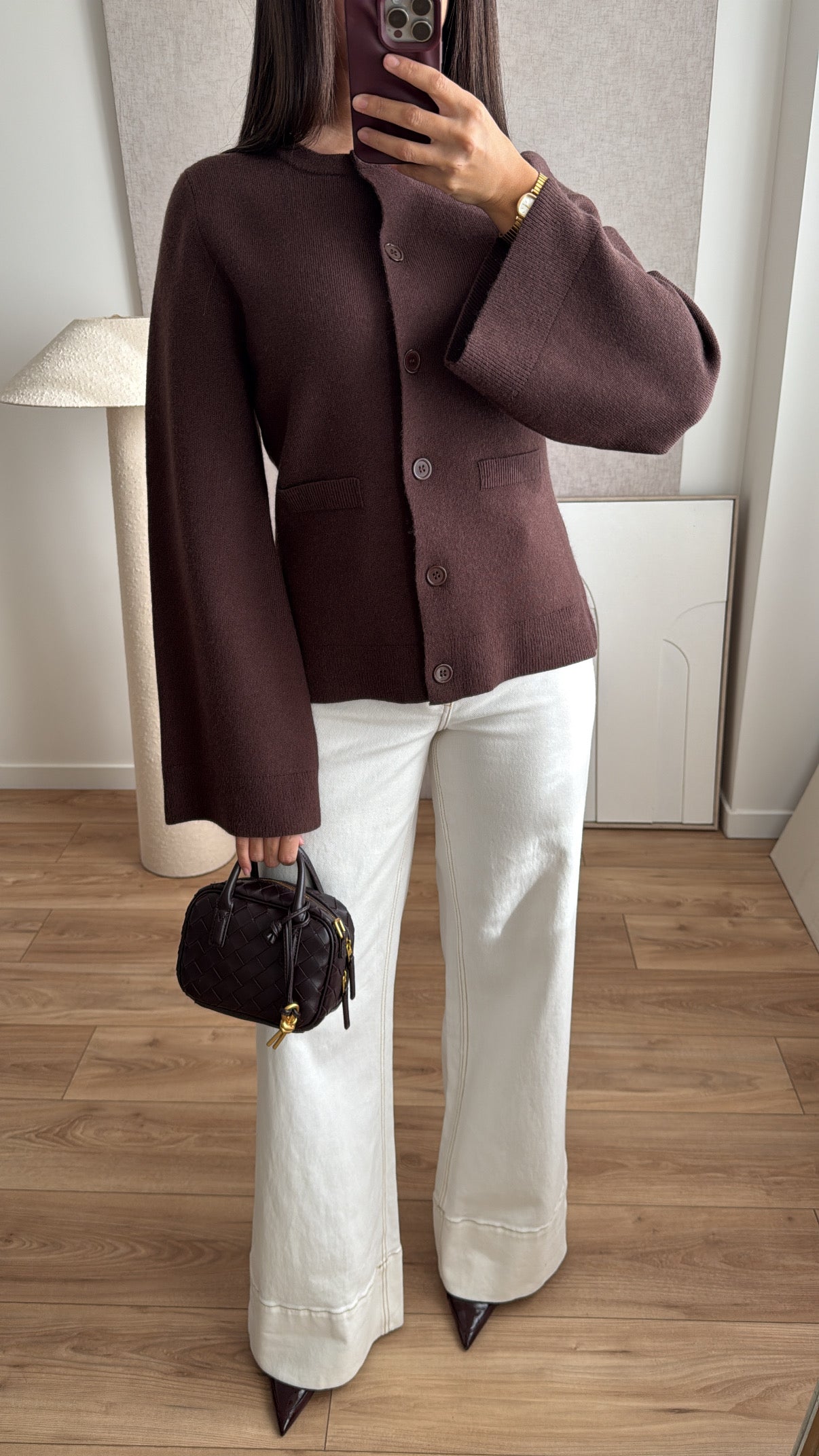 Cardigan cintré à la taille, avec manches évasées [COL MONTANT/MARRON]