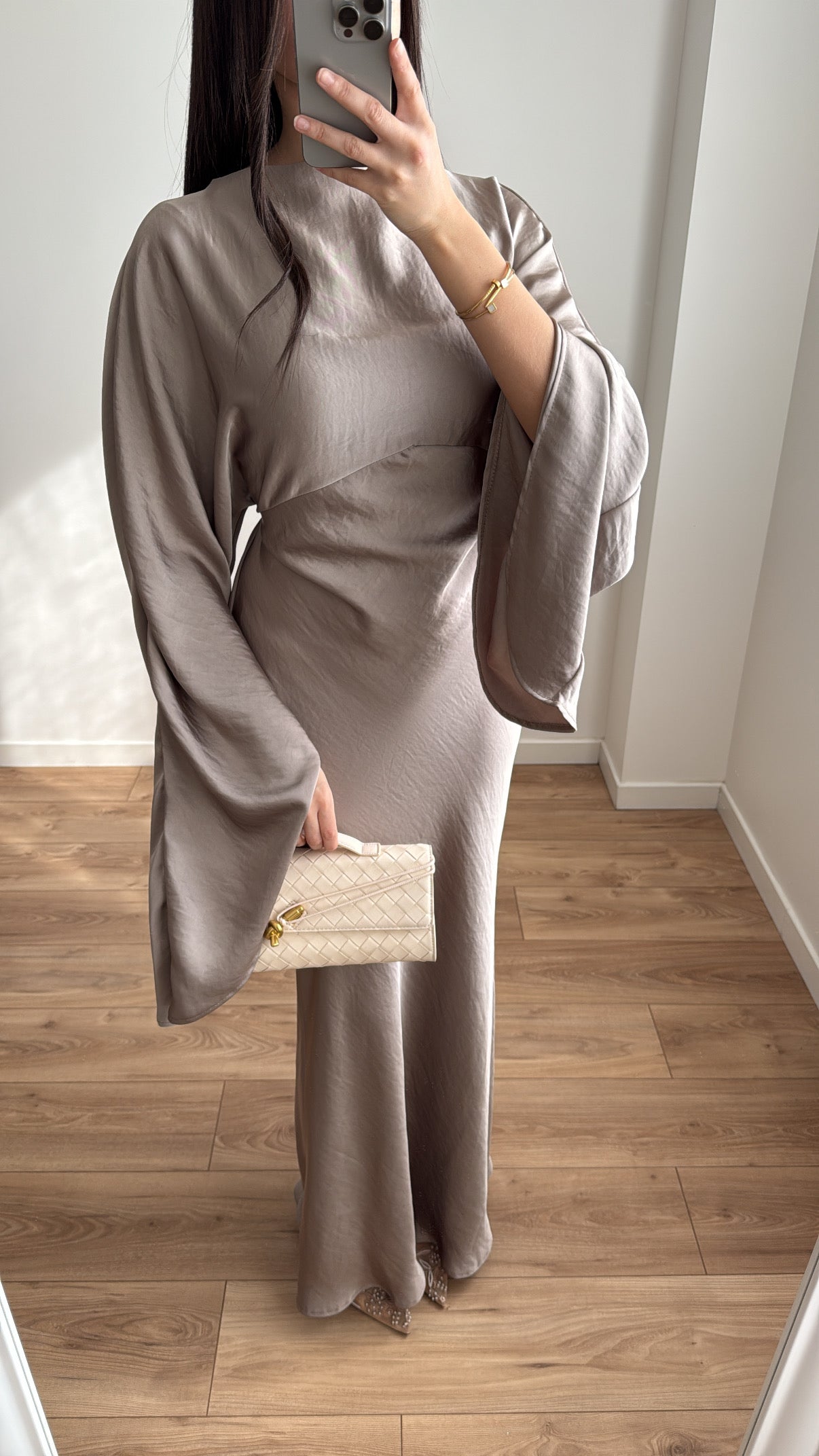 Longue robe cintrée [ taupe ]