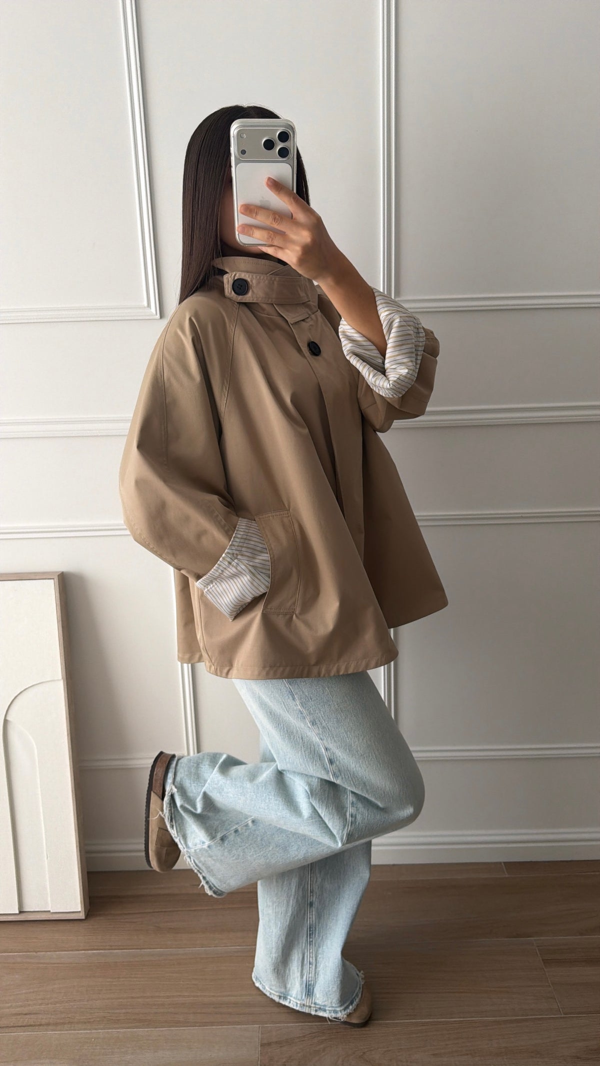 Trench-coat loose à intérieur rayé [beige]