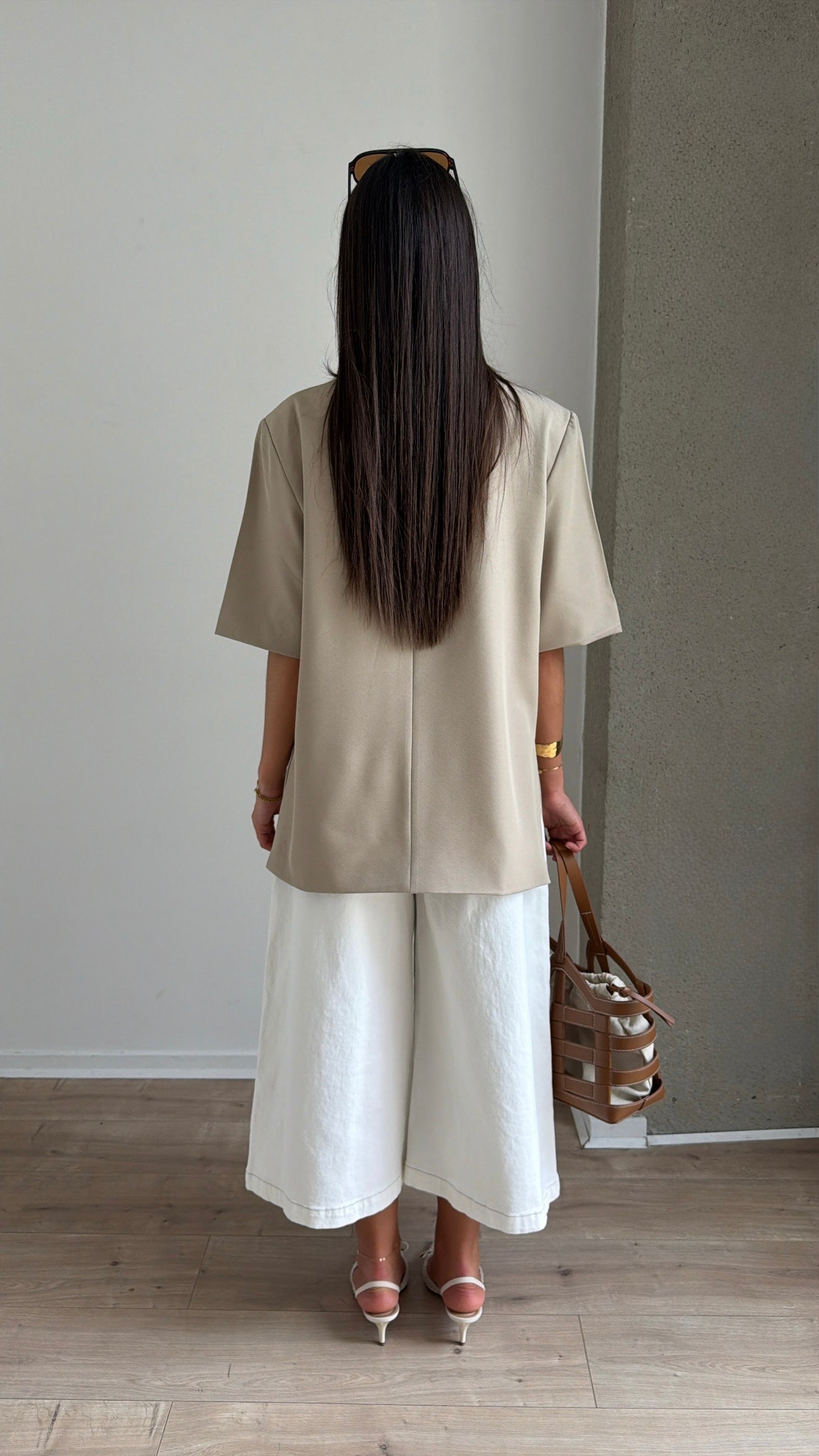 Blazer sans manches oversize [beige]
