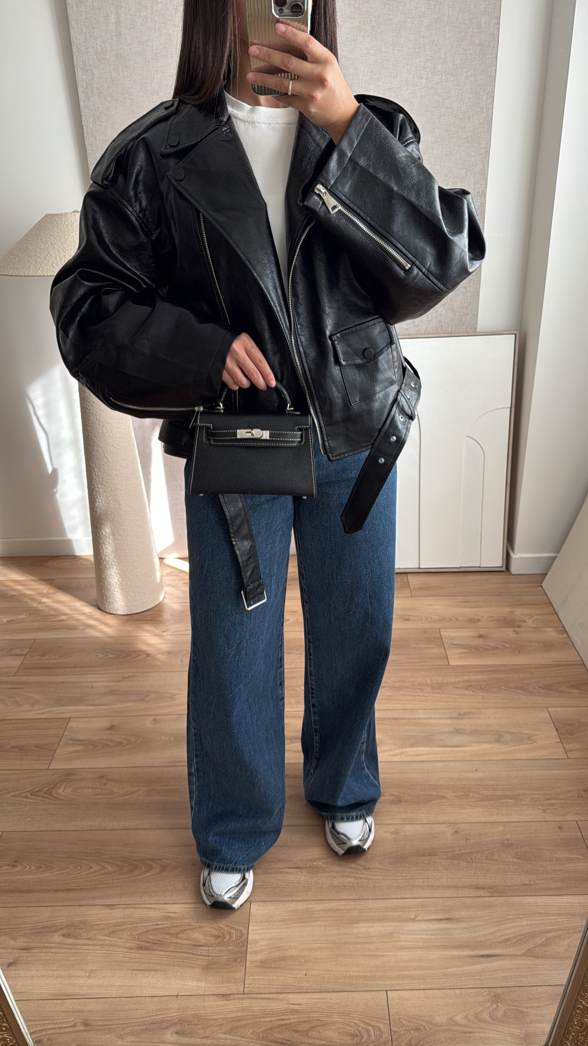 Veste en simili cuir oversize avec ceinture [noire]