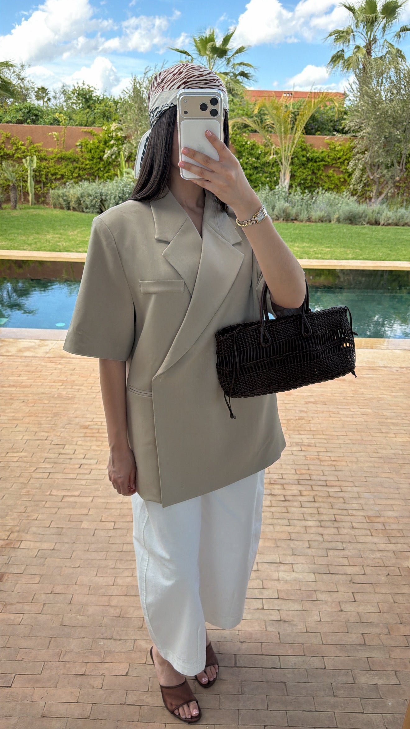 Blazer sans manches oversize [beige]