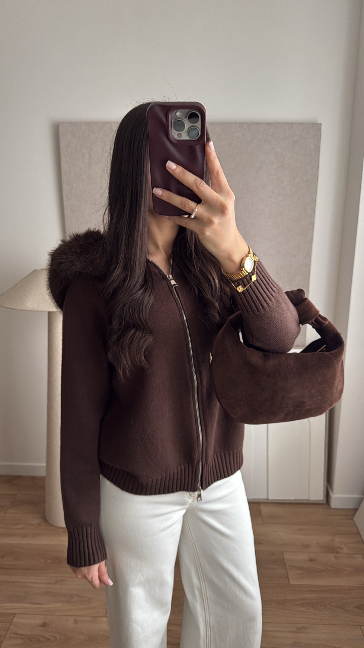 Gilet en maille avec col en fausse fourrure [marron]