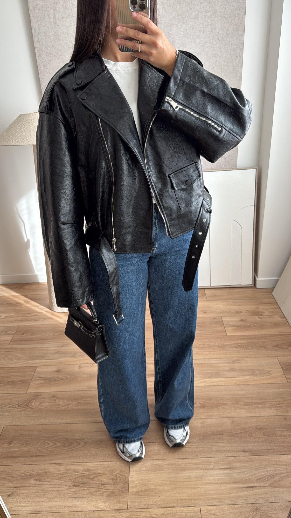 Veste en simili cuir oversize avec ceinture [noire]