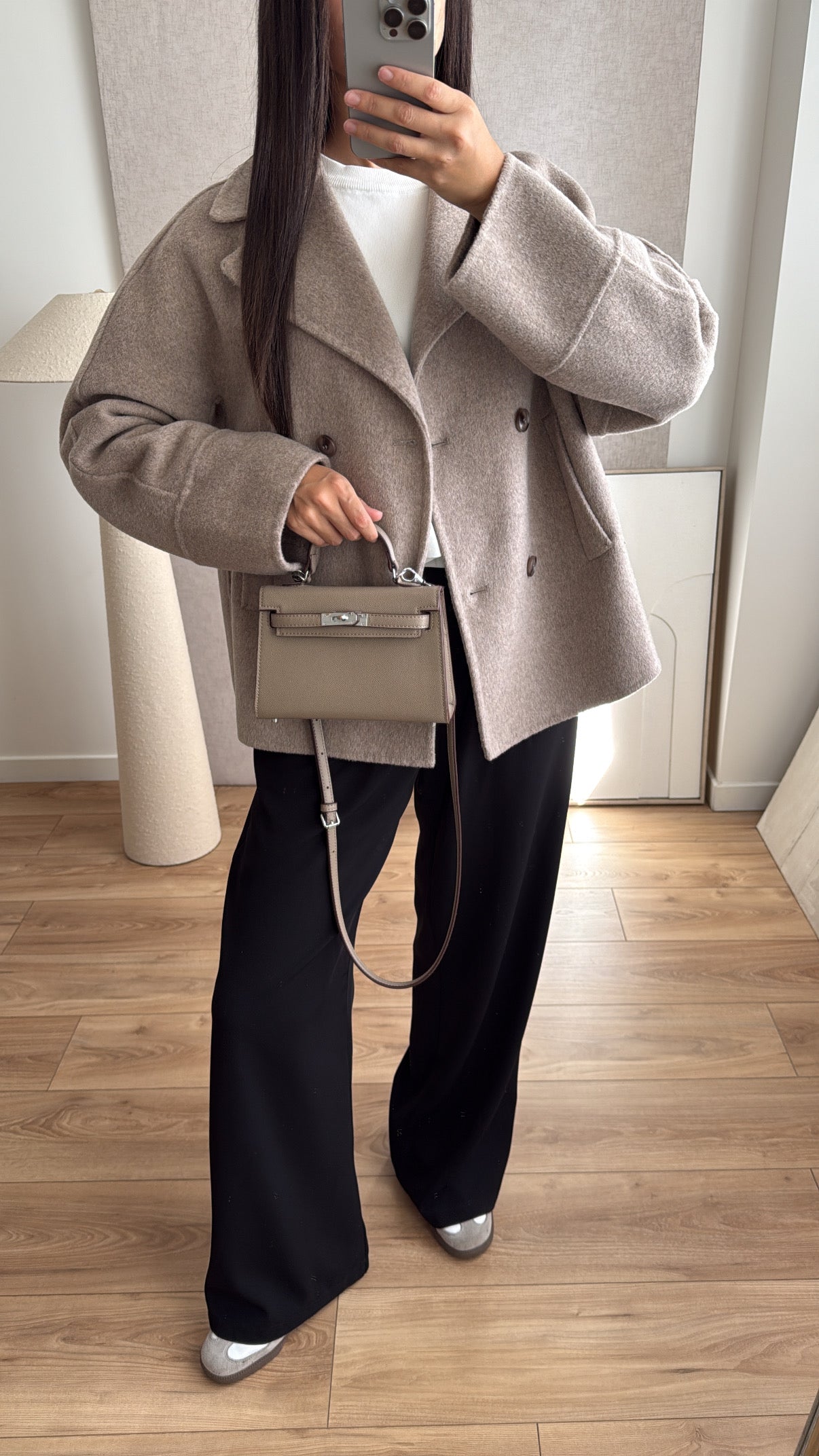 Manteau court en laine [taupe]