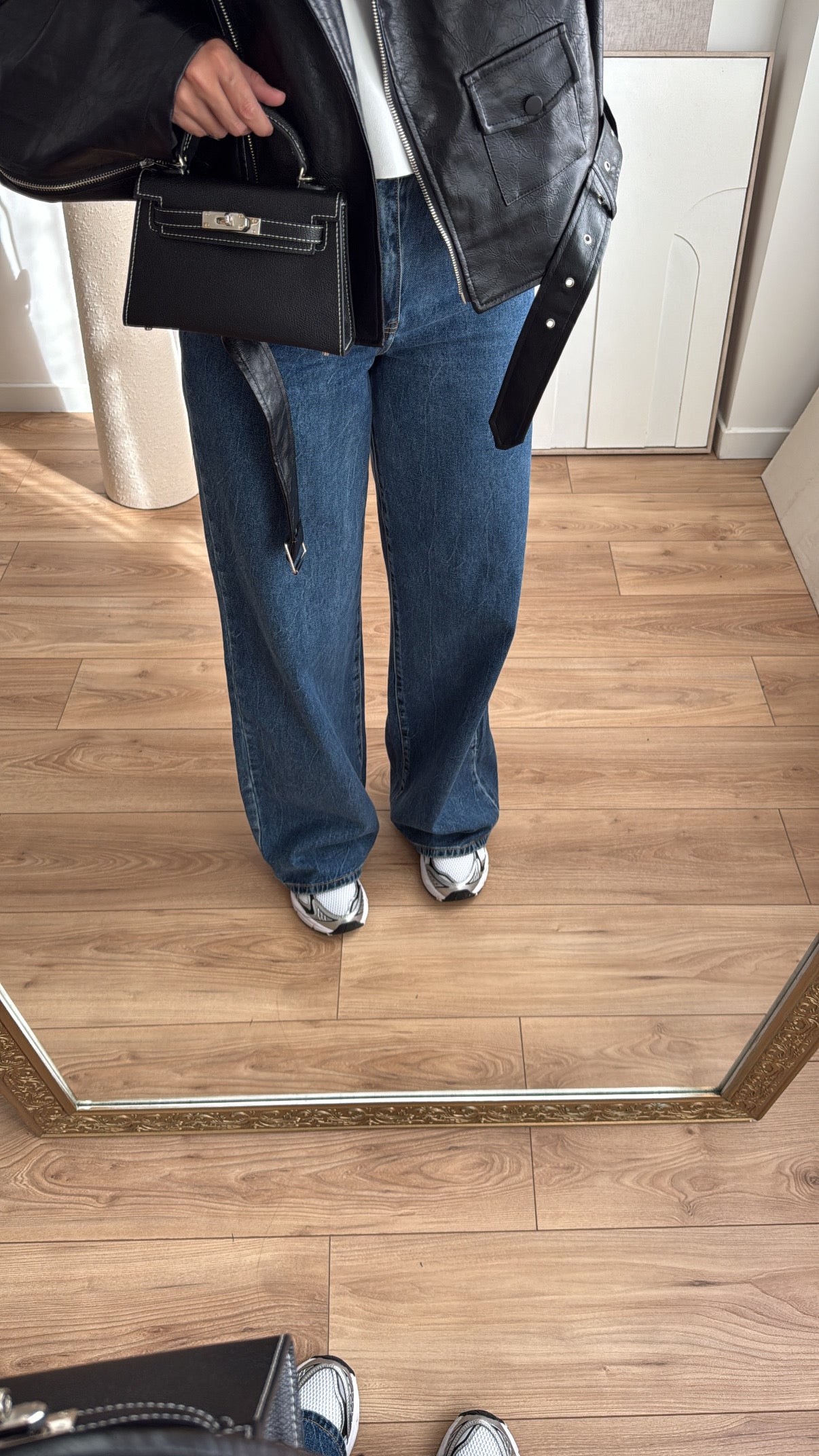Jean loose ajustable à la taille [bleu foncé]