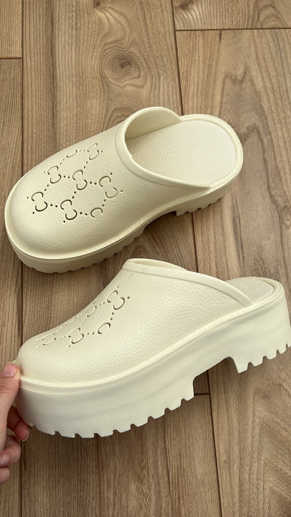 Beige cream wedge clog