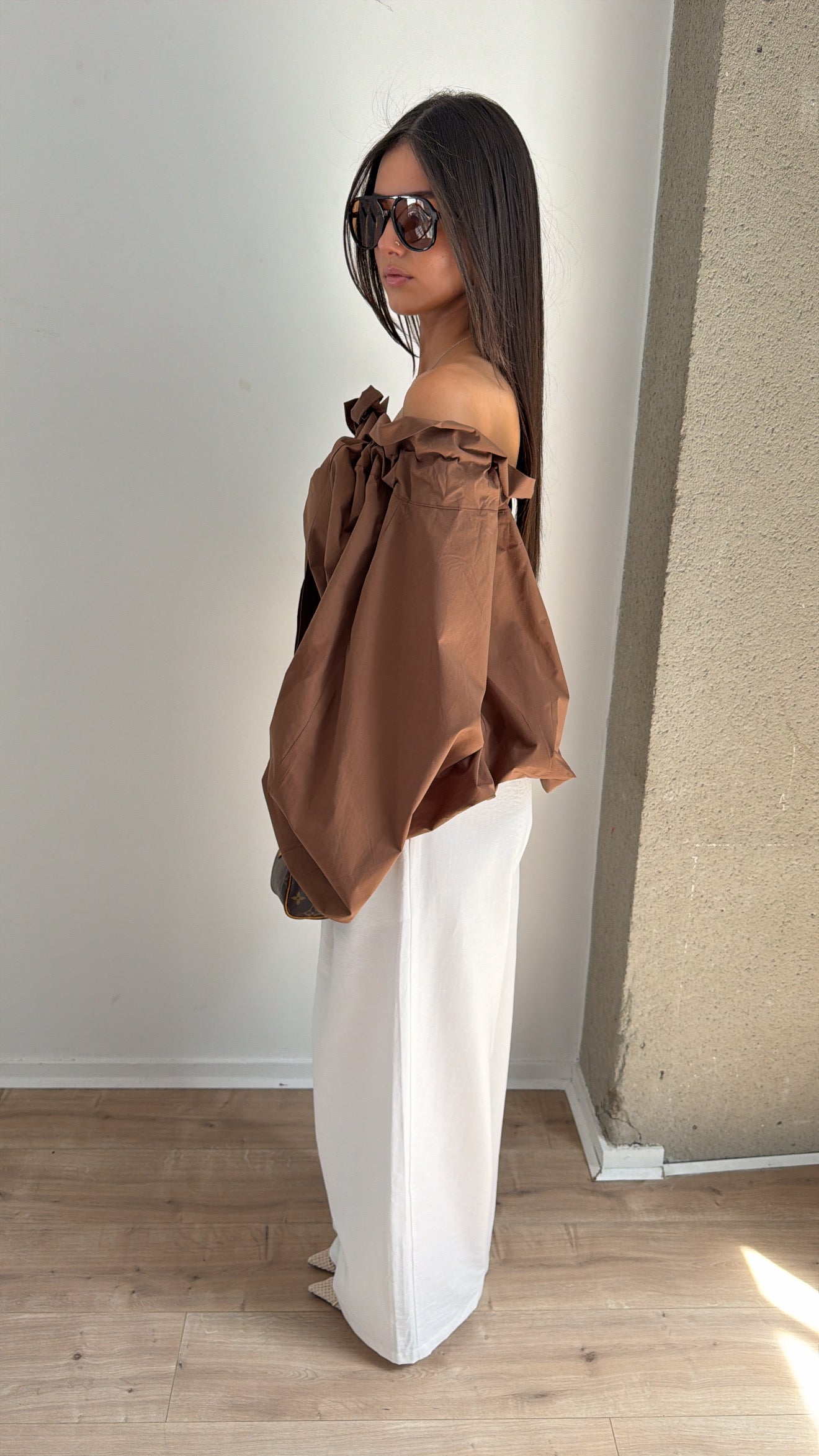 Puff-sleeve off-the-shoulder blouse [Yellow]