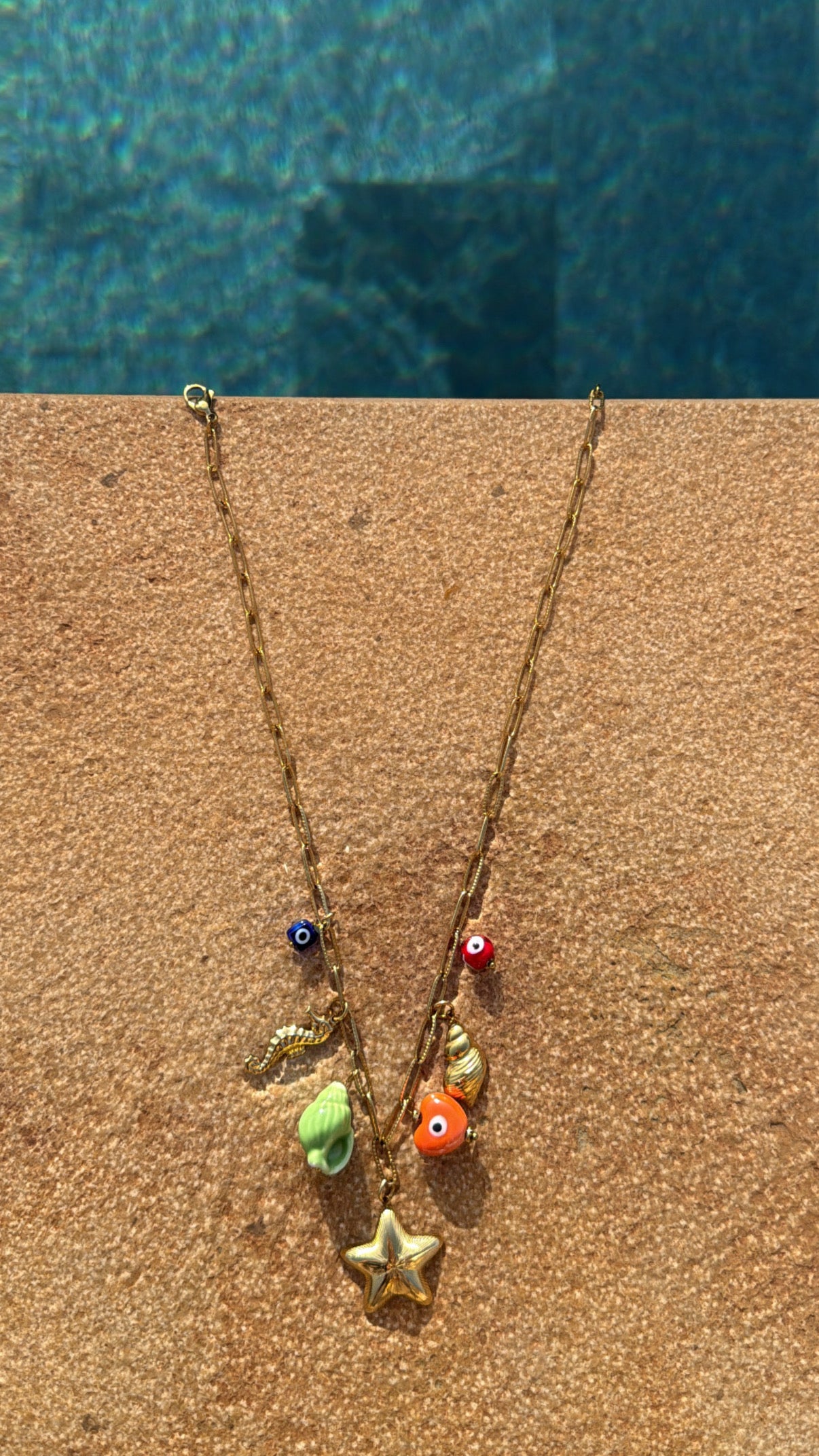 Collier [AKIRA]
