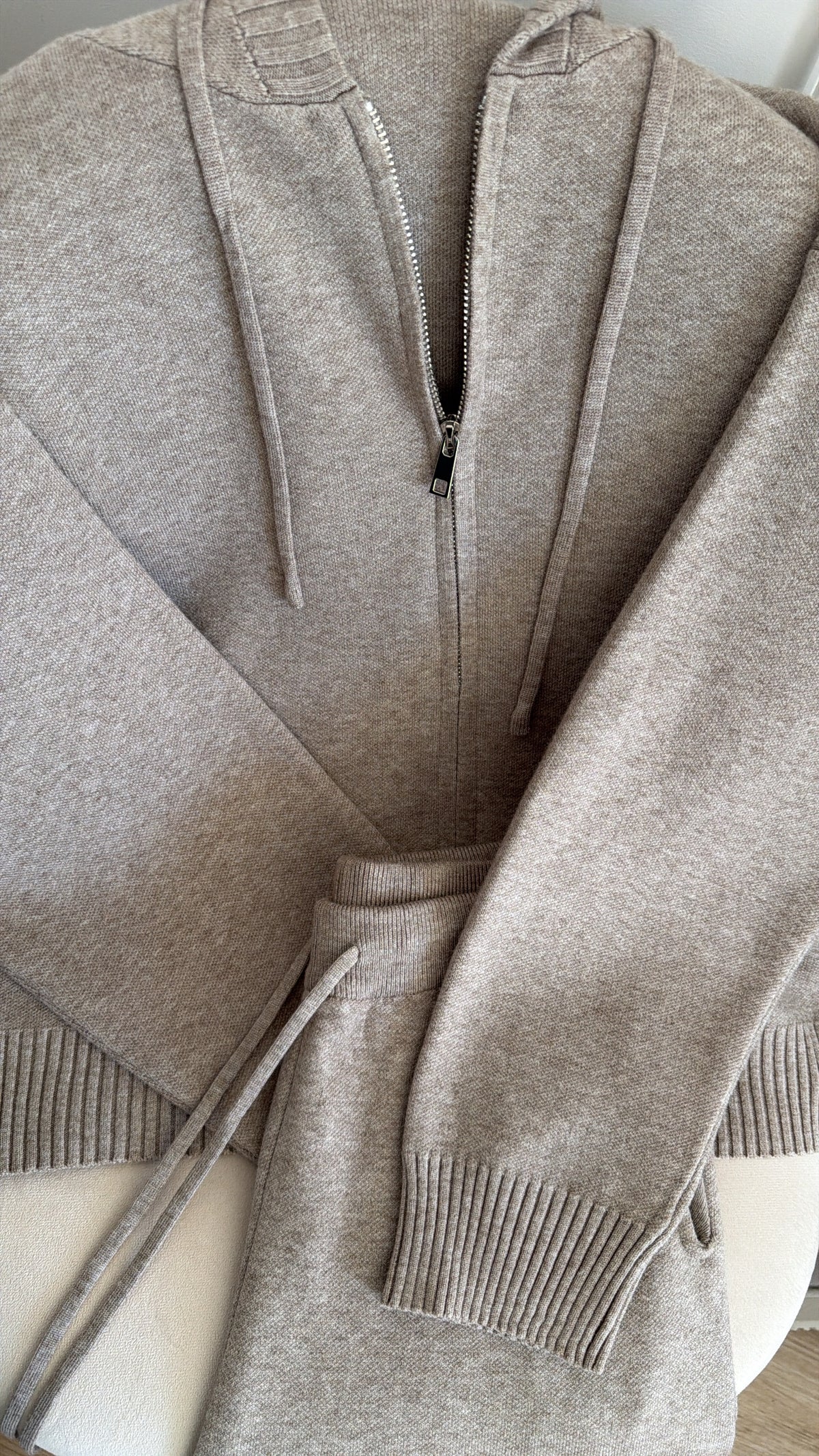Ensemble en maille à capuche [taupe]