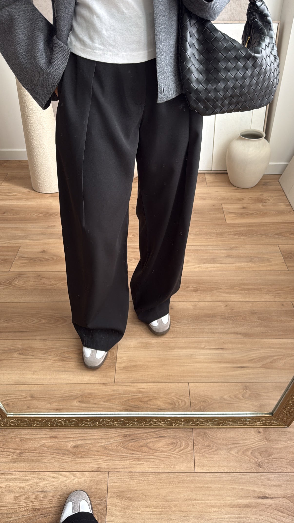 Pantalon coupe loose fit [noir]