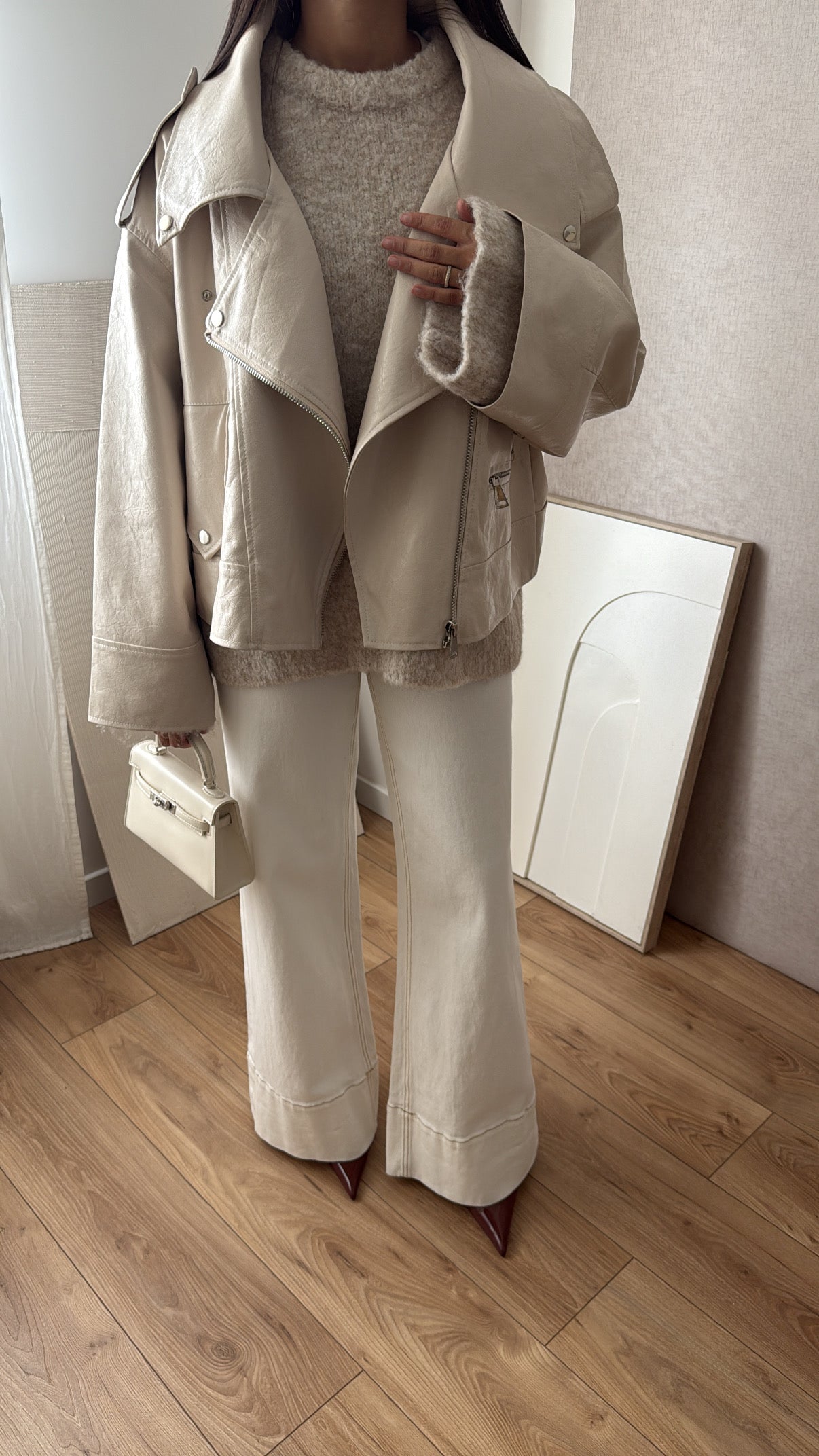 Pull bouclé à manche ample [beige]