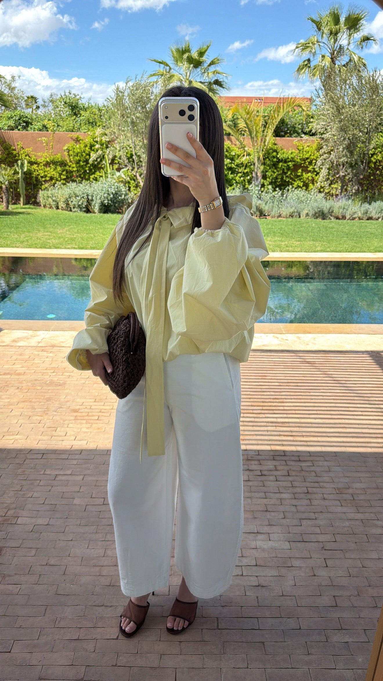 Blouse bouffante portée épaule [jaune]